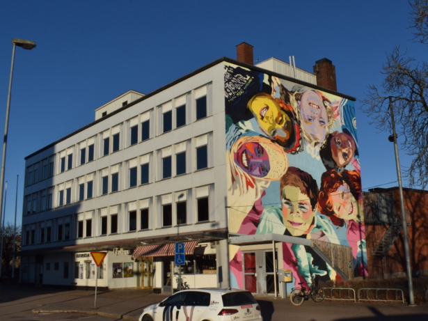 Nya rutiner för Kulturhuset Kristallens huvudentré