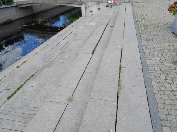 Torgtrappan stängs av tillfälligt